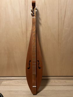 vintage (1993) Folkcraft “T-series / Cherry-bodied” mountain dulcimer.