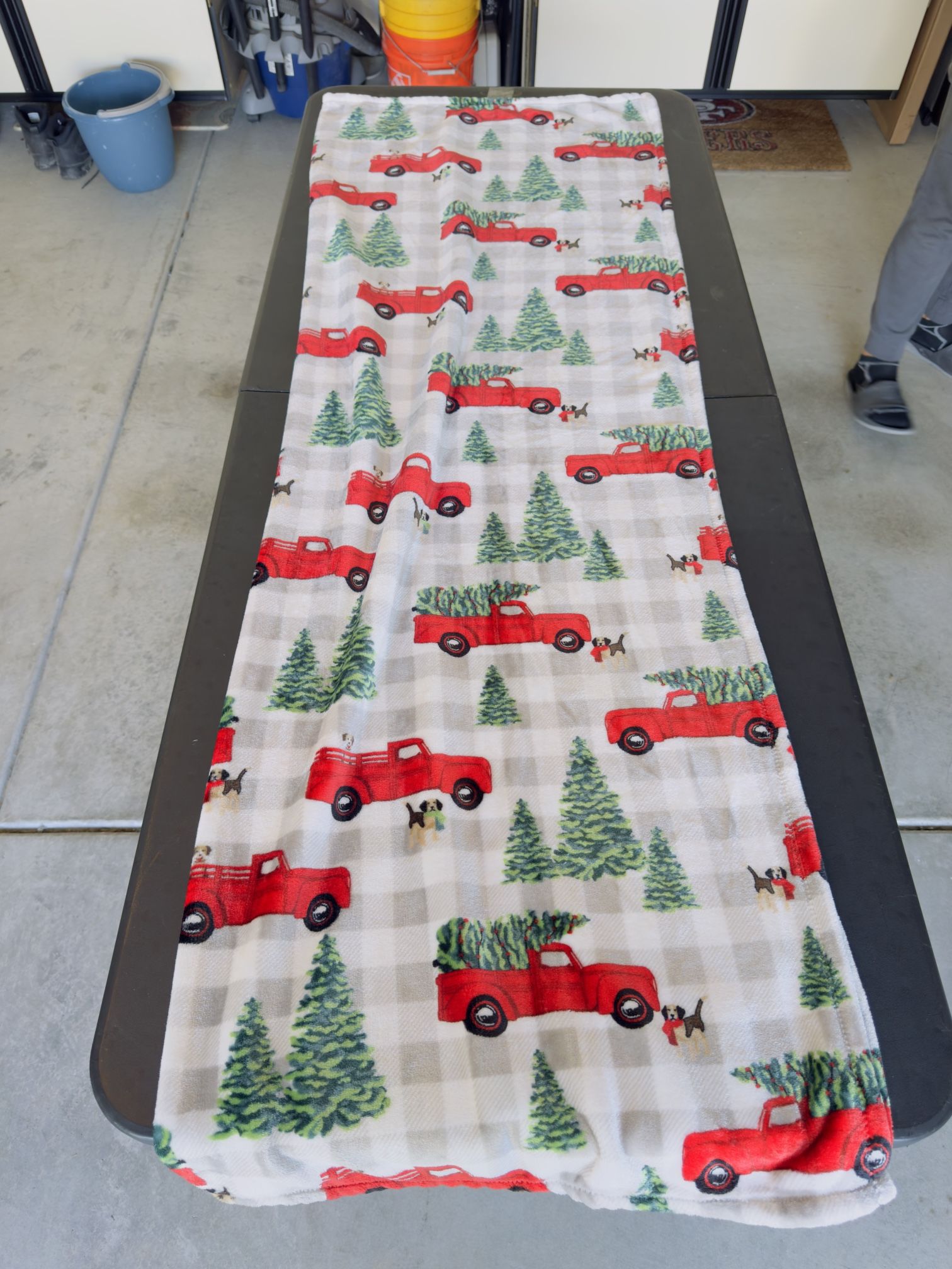 Hallmark Red/Green Christmas Truck Plush Throw