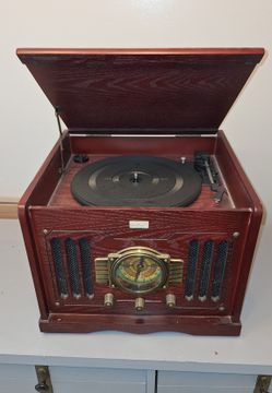 Record Player Radio and CD player
