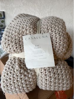 Knit blanket
