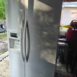 Refrigerator in good Conditions 