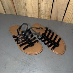 Women’s Sneakers Size 7