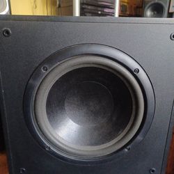 KLH E10 POWERED SUBWOOFER $200 FINAL PRICE READ DESCRIPTION AND SEE 👀 ALL PICTURES