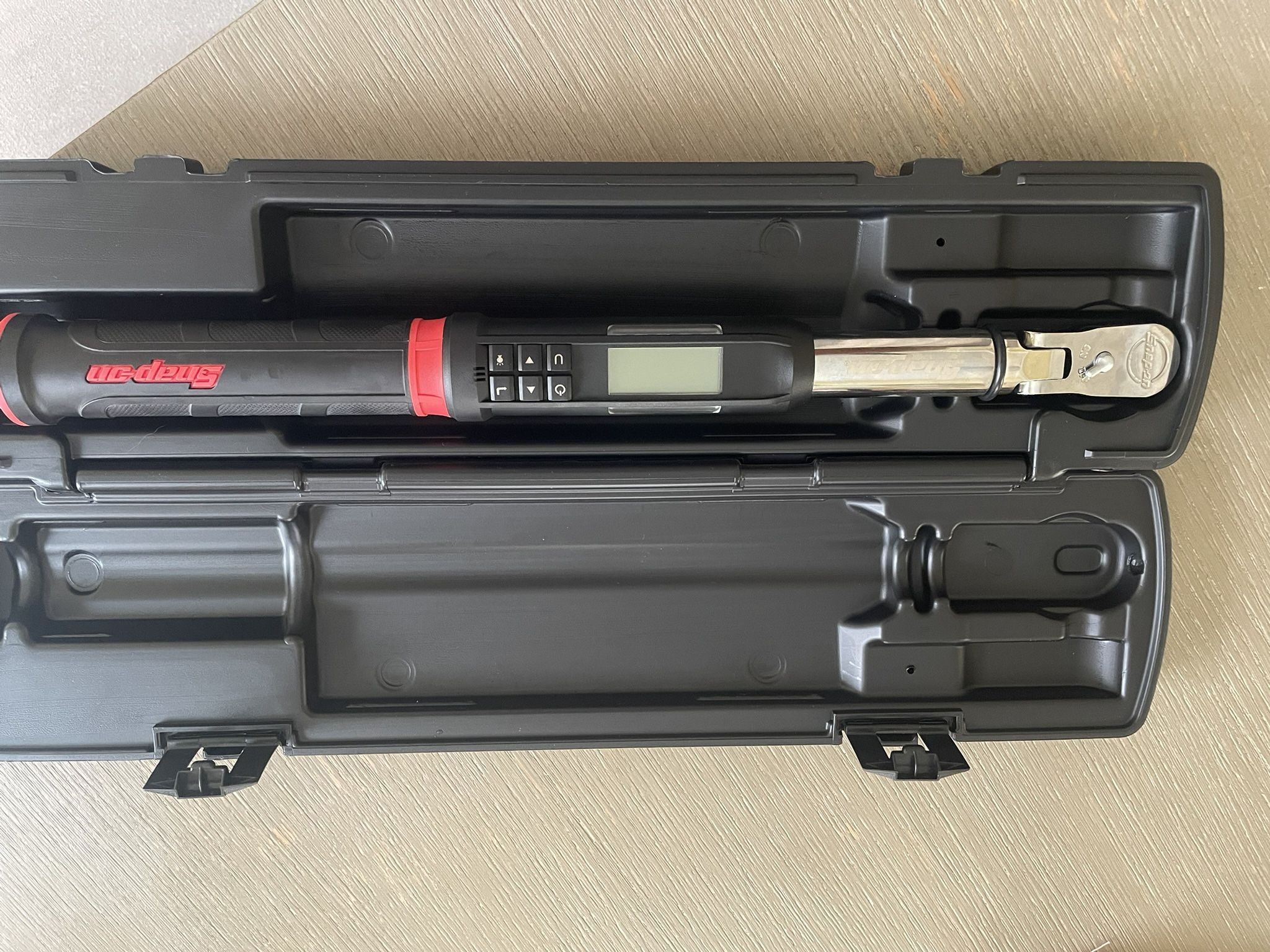 Digital torque wrench 