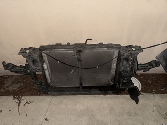 2010 Infiniti G37 Radiator Support