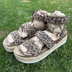 Women’s Chunky Leopard Sandals 