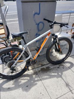 Nishiki Men's Colorado Comp Mountain Bike