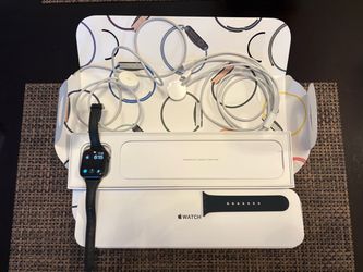 Apple Watch SE 1st Generation (GPS + Cellular) 40mm