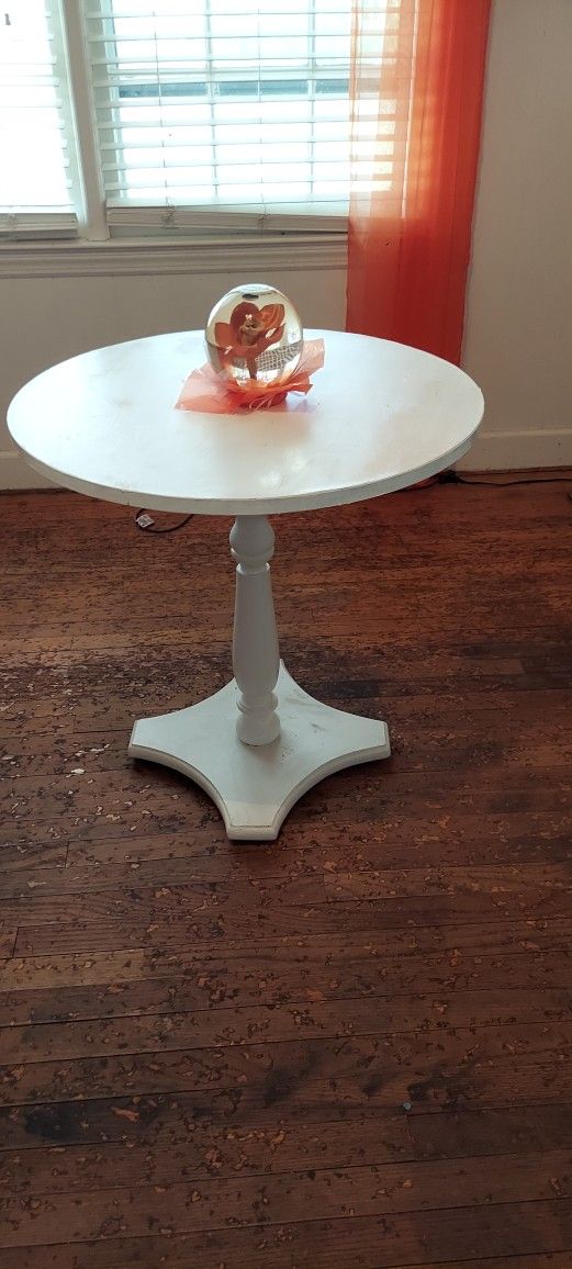 Round Table