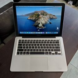 Apple MacBook Laptop 