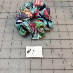 HANDMADE SCRUNCHIES - PRICING IN DESCRIPTION 