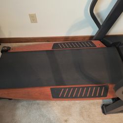 HealthRider s250i Treadmill 