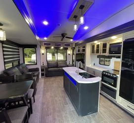 2023 Forest River Cherokee Arctic Wolf 327MB