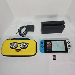 Nintendo Switch HAC-001(-01) with Super Mario Kart, charger and case