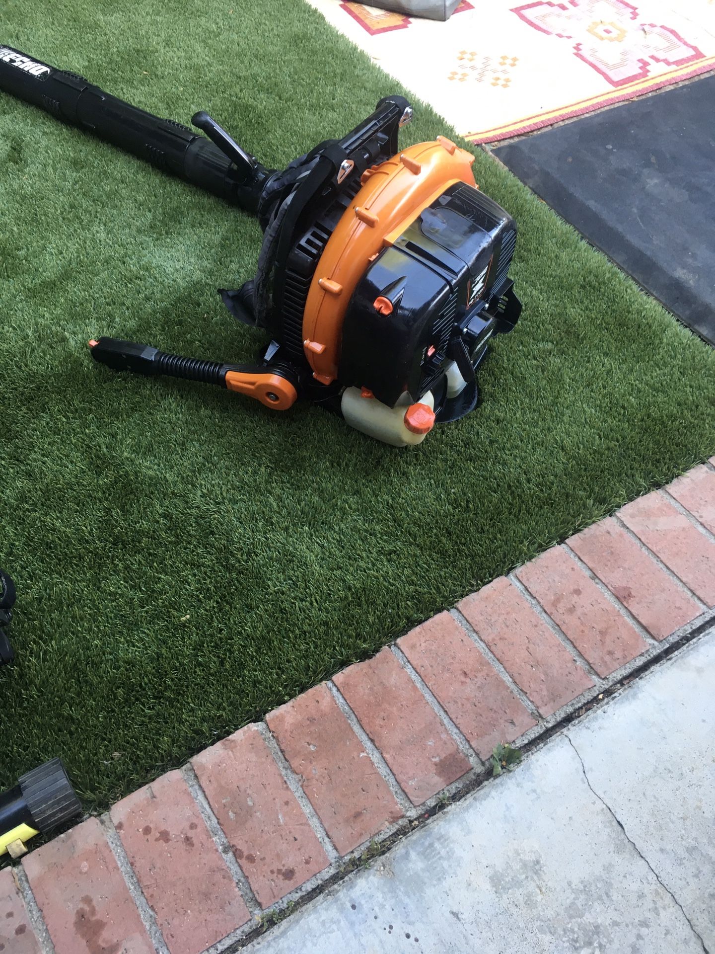 ECHÓ 770 BLOWER COMMERCIAL ITS IN VERY GOOD CONDITION! VERY CLEAN!