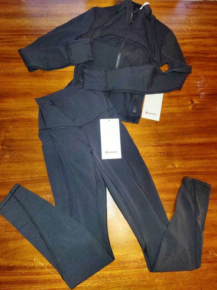 Woman's Lululemon Jacket & Leggings Combo Set