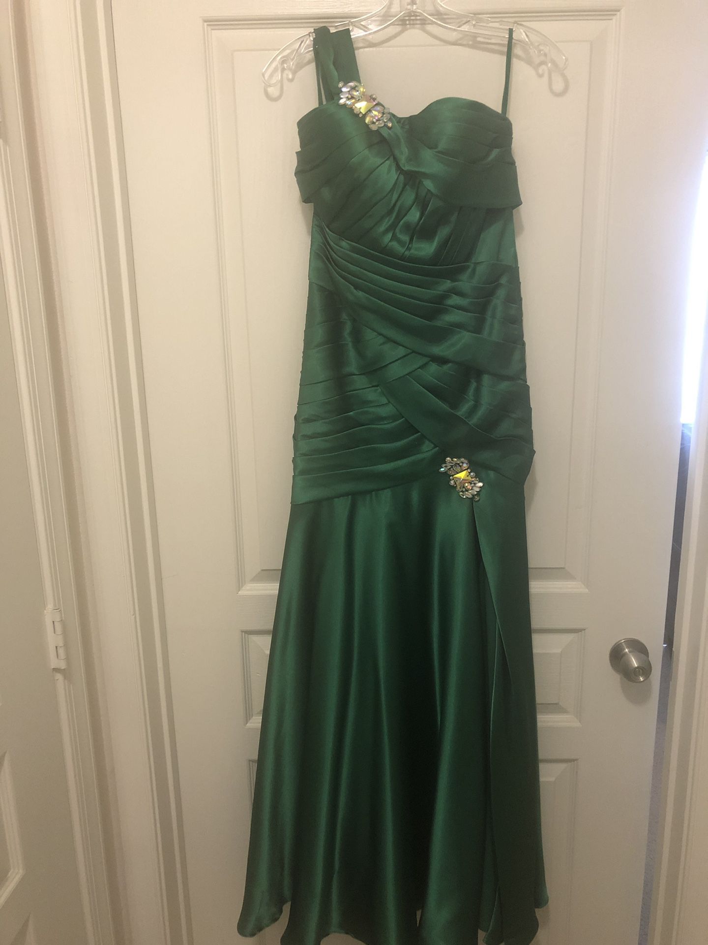 Emerald green formal dress