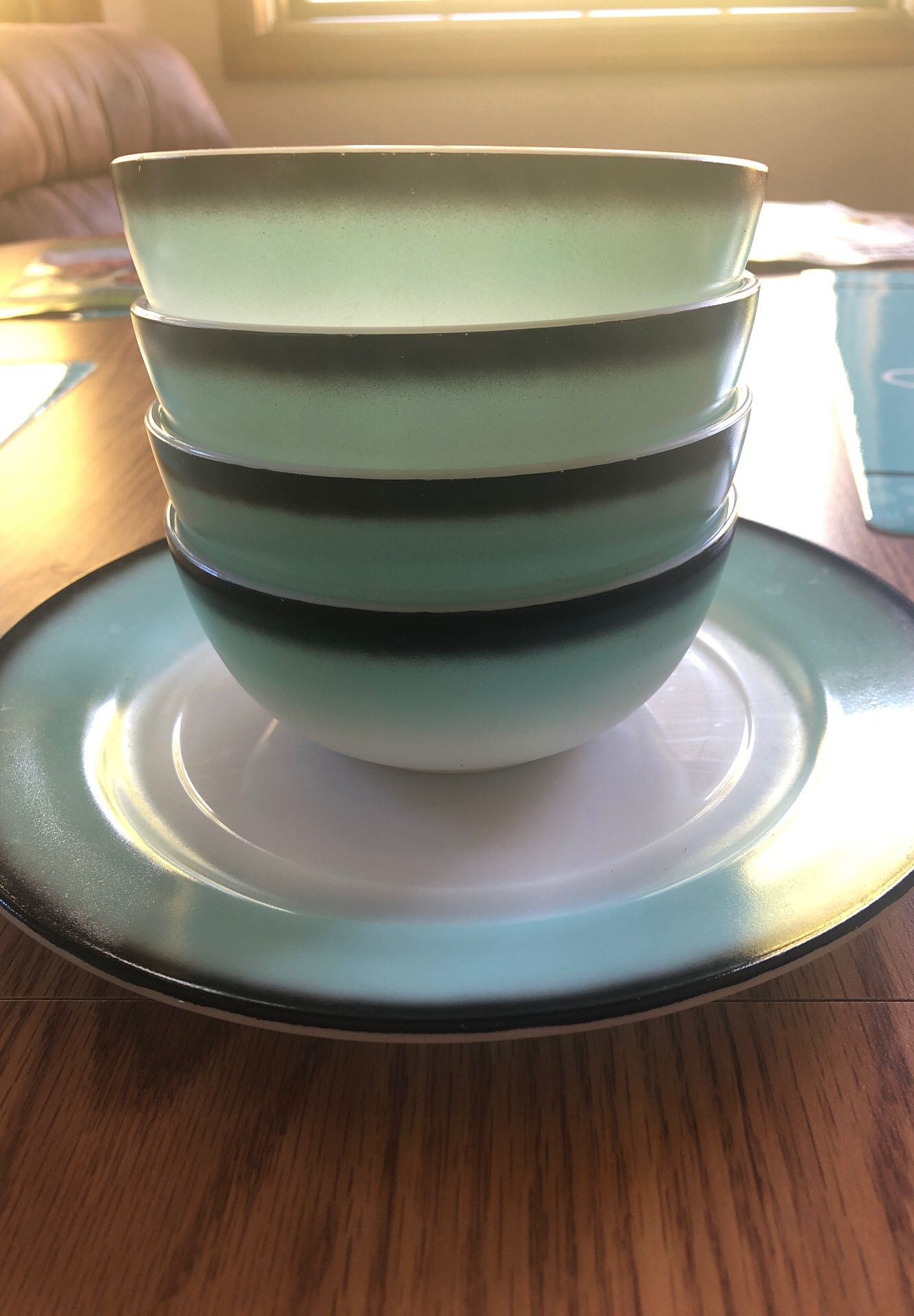 Turquoise Hazel Atlas plate and 4 bowls