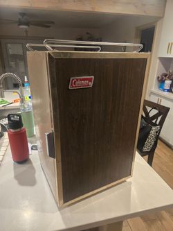 ( Camping ) Vintage 1960's Coleman upright Frigde with flux wood / cooler