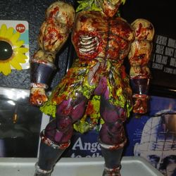 Broly Zombie Figure 