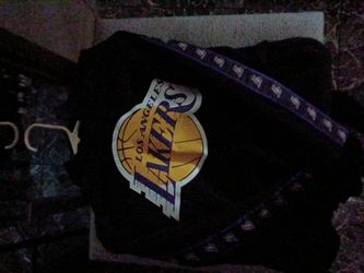 Lakers NBA hoodie small