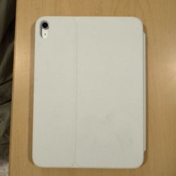Apple A16 IPad + Magicfolio keyboard