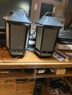 Pair of large bluetooth speakers