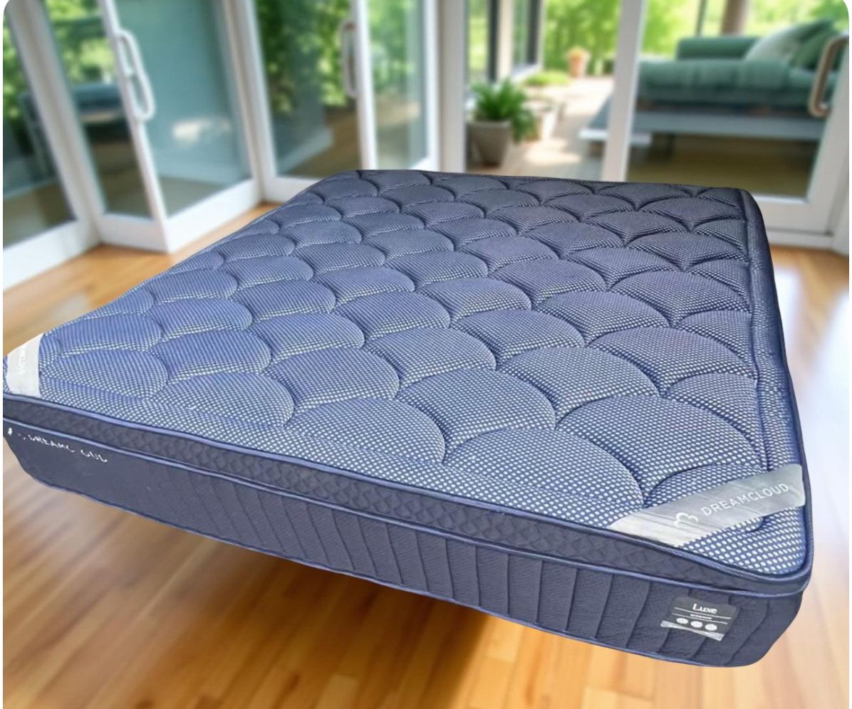 DreamCloud Premier Rest Memory Foam Mattress (1 Queen)