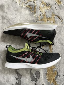 Nike Flyknit trainers Running Shoes Size 12