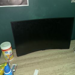 curved 4k Samsung monitor 