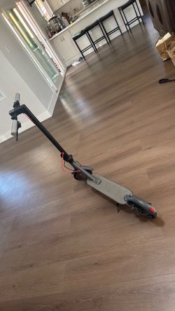 350 W electric scooter