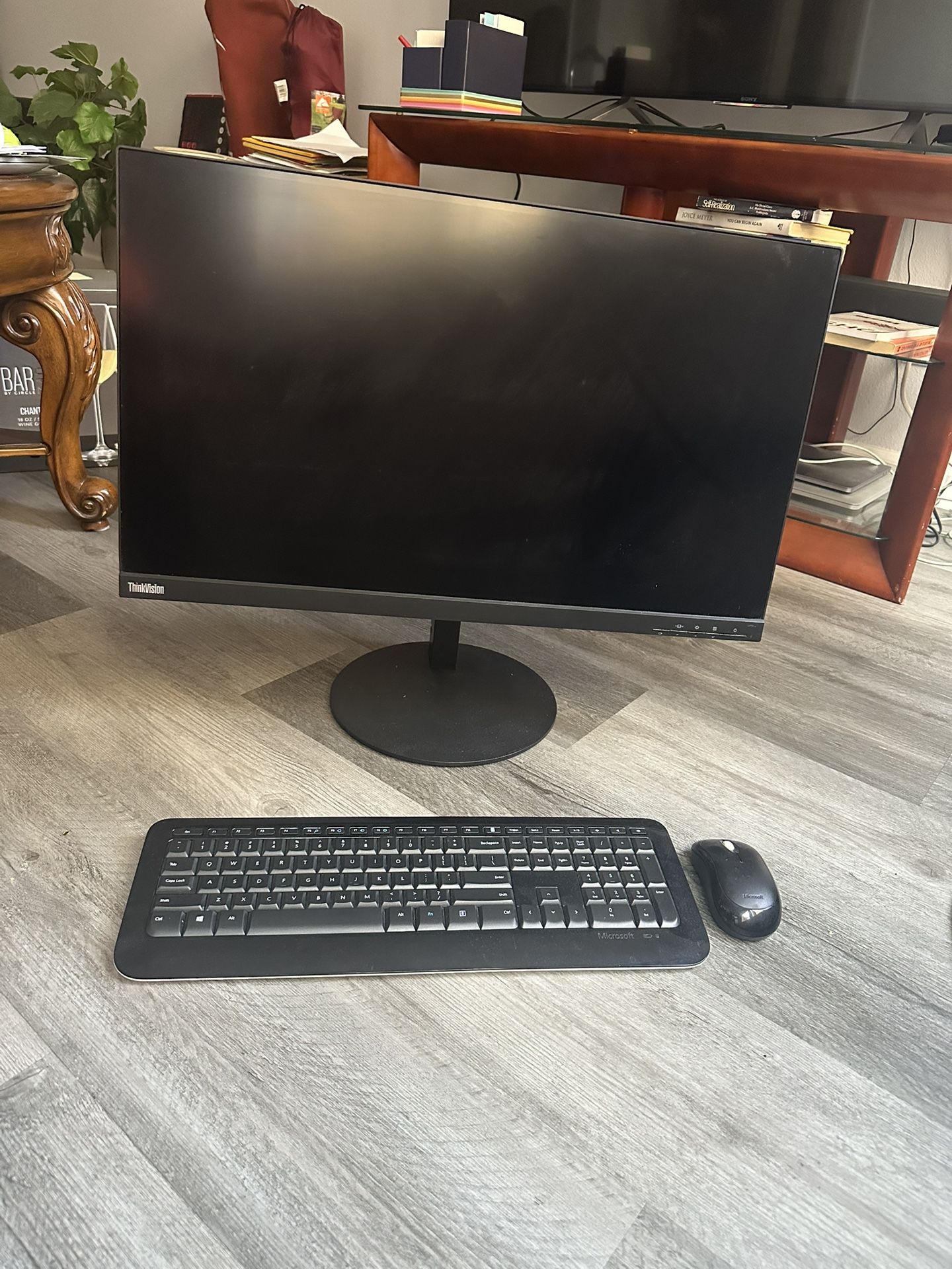 Lenovo Monitor 27”think Vision With Cordless Keyboard And Mouse