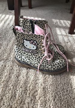 Girls hello kitty boots sz 12