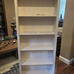 REALROOMS Chester 5 Shelf Open Bookcase, White and Lacquer Brand  New 