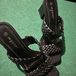 Black Comfortable Kitten Heels