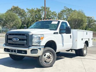 2016 Ford F350 Super Duty Regular Cab & Chassis