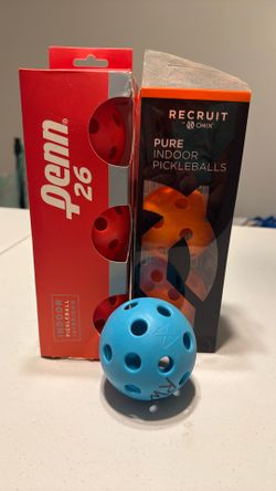 8 Indoor Pickleballs