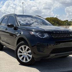 2018 Luxury Land Rover with clean title, 7 seats All Wheel Drive