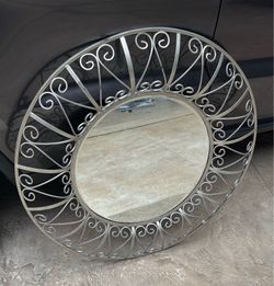 Round Mirror