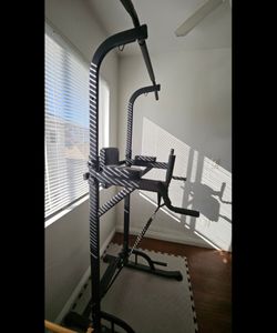 Multi gym station pull up dip bar