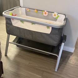 Infant Bassinet 