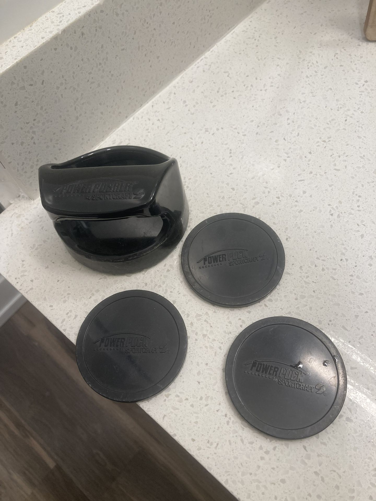 Sportscraft pusher and pucks lot- 4 count