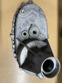 BRAND NEW Ford OEM transmission case assembly (8L1Z-70 05-BA)