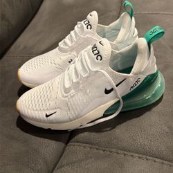 Nike Woman’s 9.5