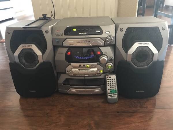 Panasonic SA-AK27 stereo / 5 CD Changer /tape player / super woofer