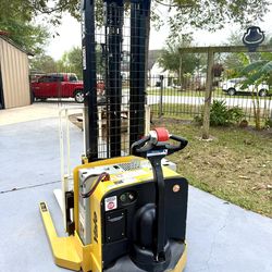 YALE FORKLIFT  2020   1300hrs