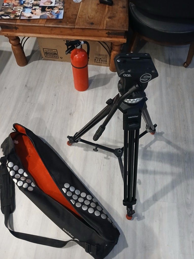 Sachtler DV 4 II Dural Aluminum Tripod