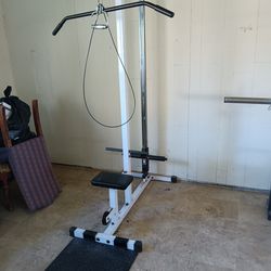 Lat pull down machine