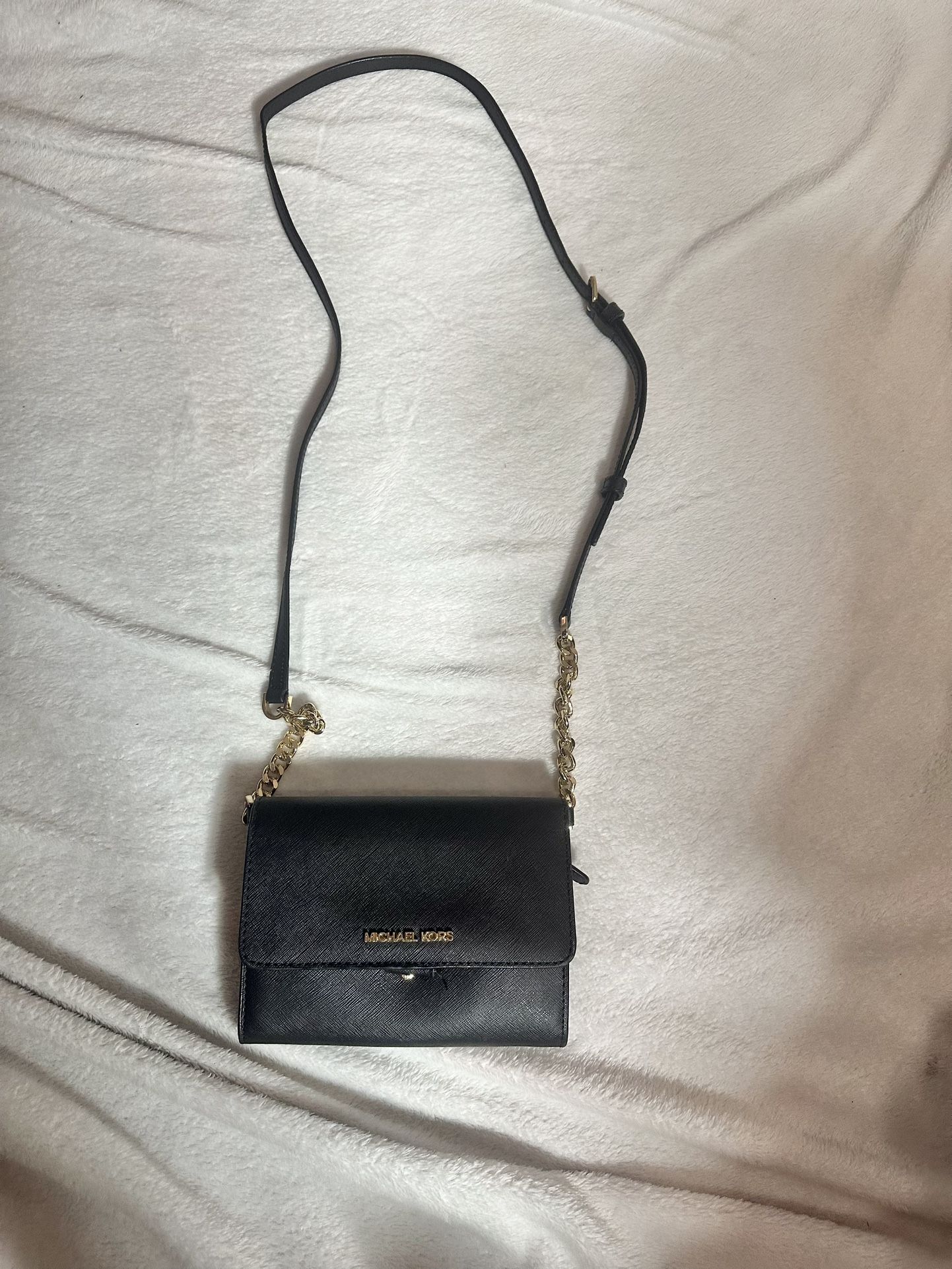 Micheal kors crossbody purse