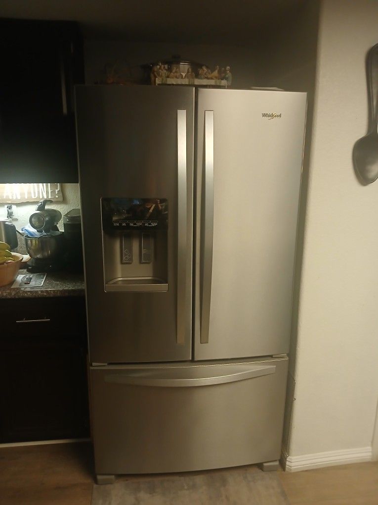 Whirpool French door refrigerator